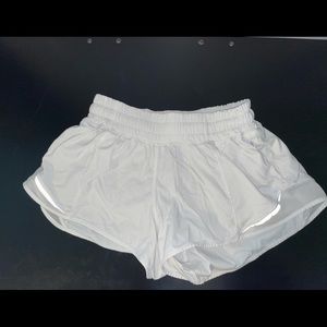 Lululemon Hotty Hot 2” Shorts